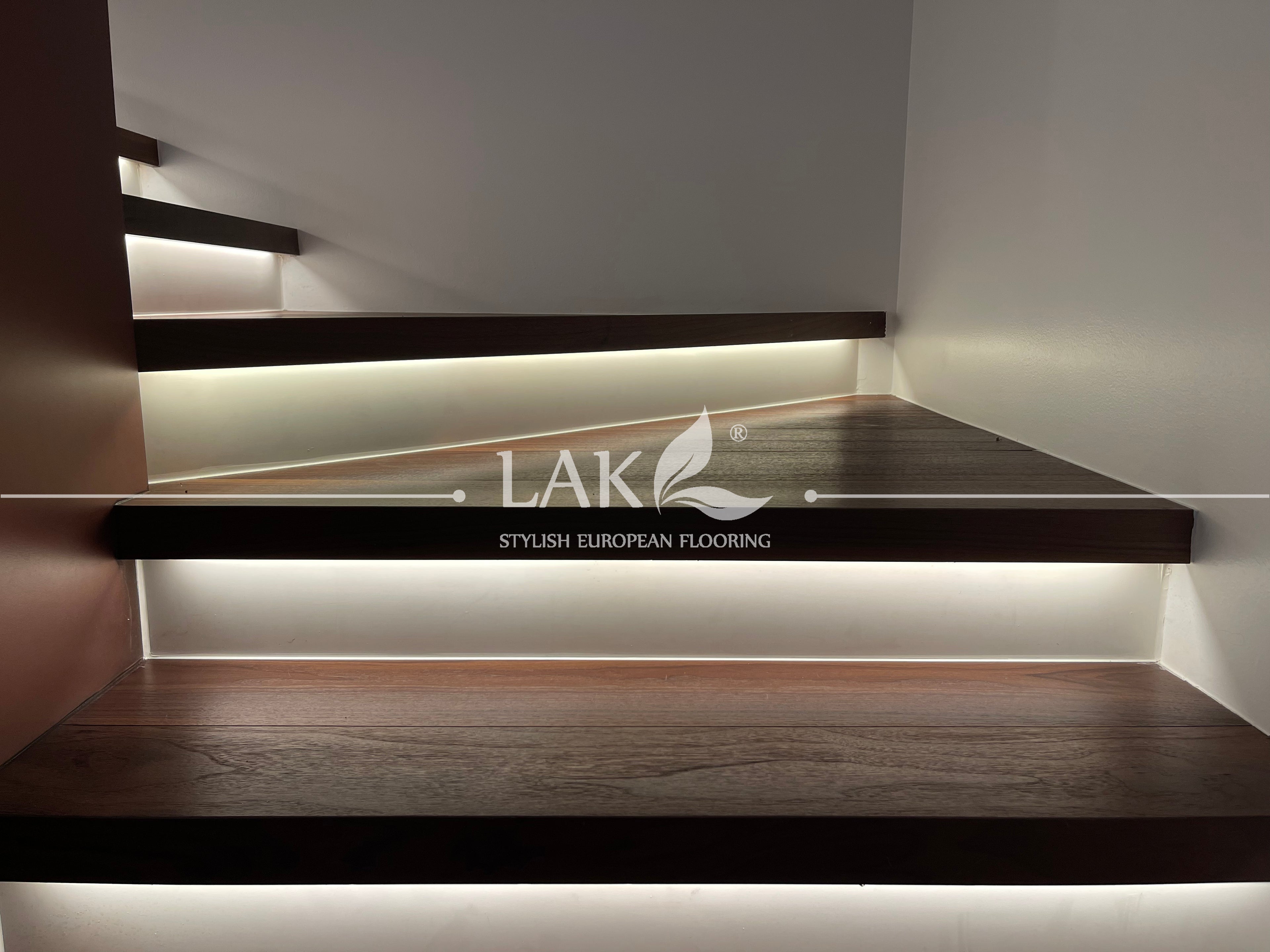F8-American Walnut-Plank