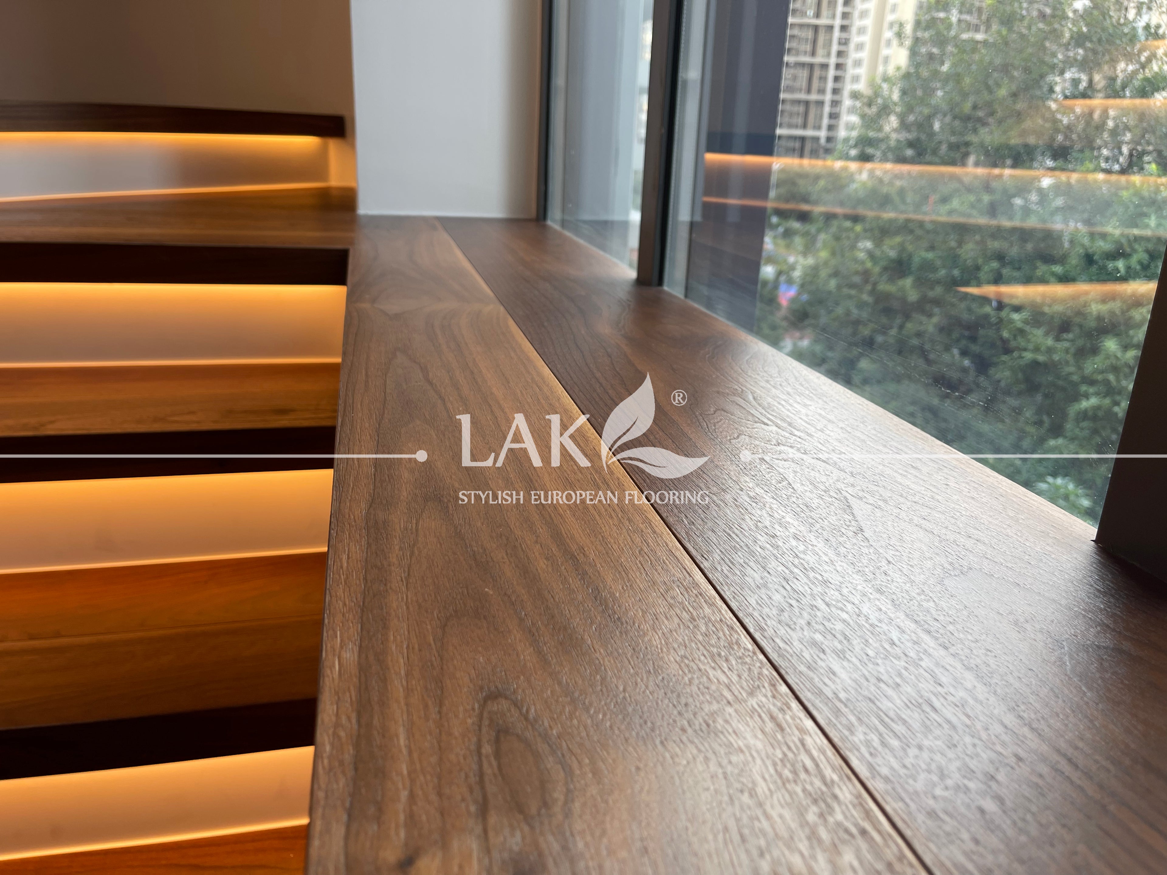 F8-American Walnut-Plank