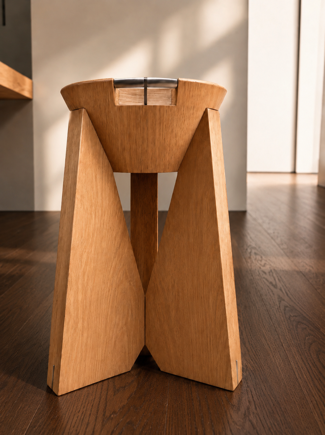 Trio Orbit Stool
