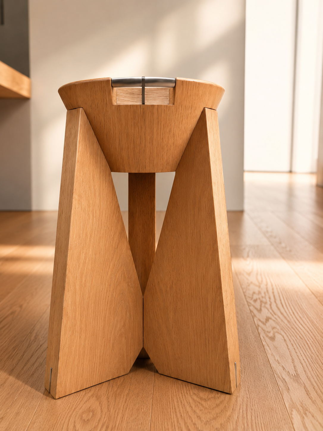 Trio Orbit Stool