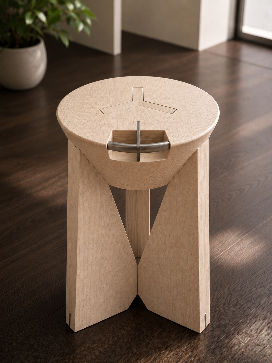 Trio Orbit Stool